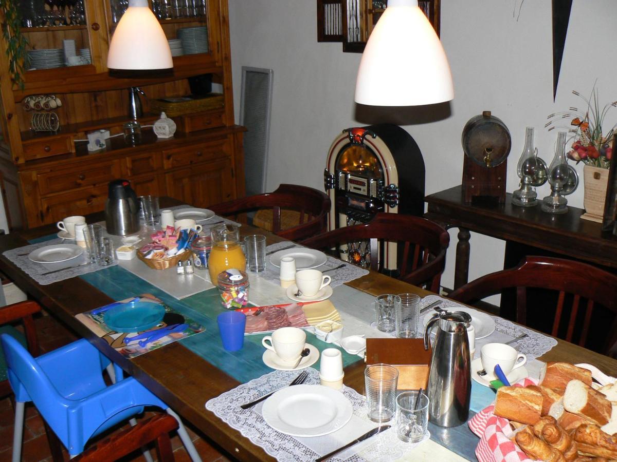 Le Petit Moulin Bed & Breakfast Saint-Hilaire  ภายนอก รูปภาพ