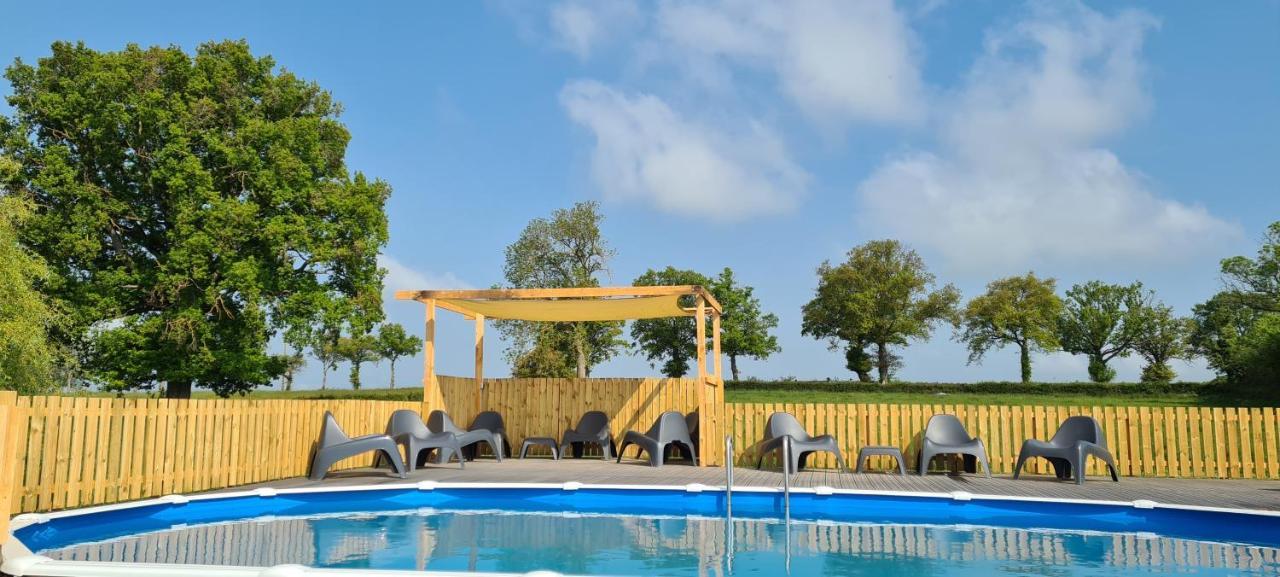 Le Petit Moulin Bed & Breakfast Saint-Hilaire  ภายนอก รูปภาพ