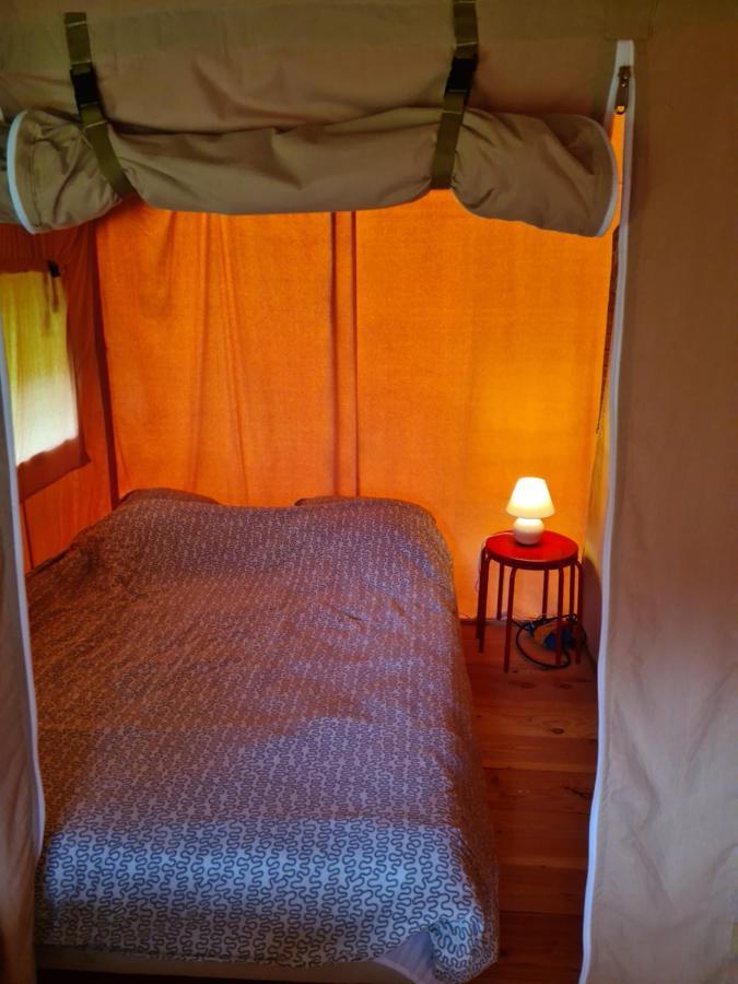Le Petit Moulin Bed & Breakfast Saint-Hilaire  ภายนอก รูปภาพ