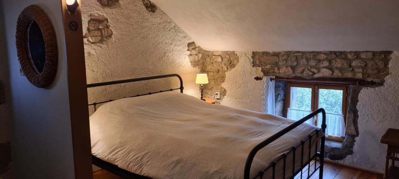 Le Petit Moulin Bed & Breakfast Saint-Hilaire  ภายนอก รูปภาพ