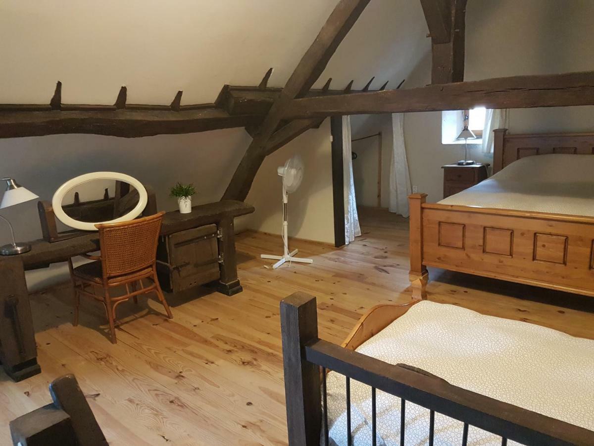 Le Petit Moulin Bed & Breakfast Saint-Hilaire  ภายนอก รูปภาพ