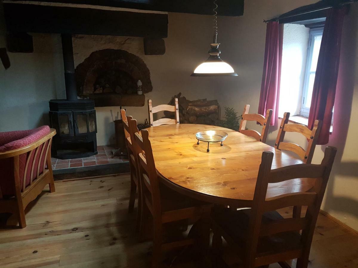 Le Petit Moulin Bed & Breakfast Saint-Hilaire  ภายนอก รูปภาพ