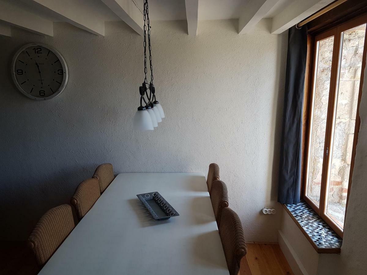Le Petit Moulin Bed & Breakfast Saint-Hilaire  ภายนอก รูปภาพ